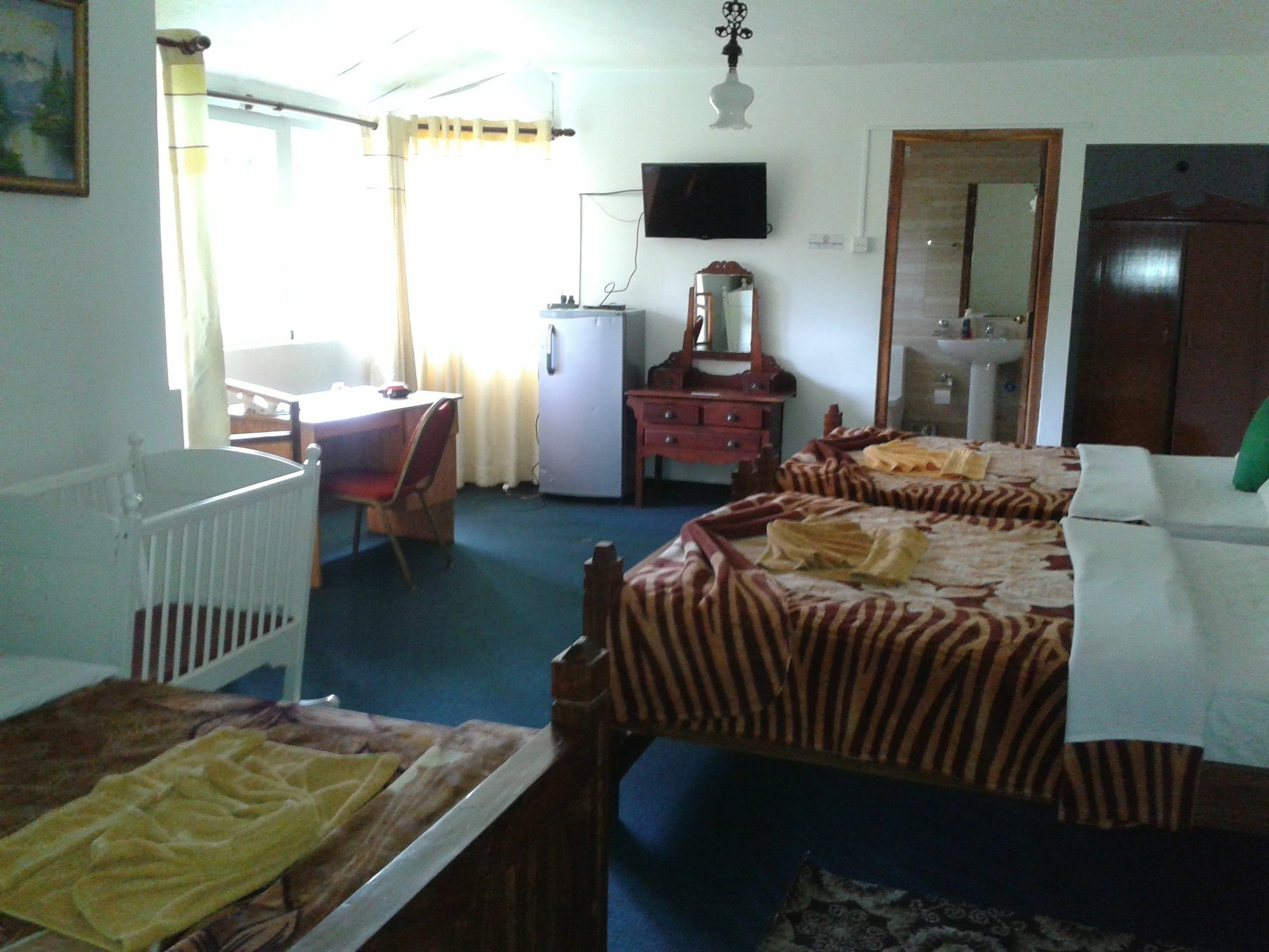 נוארה אליה New Tour Inn מראה חיצוני תמונה